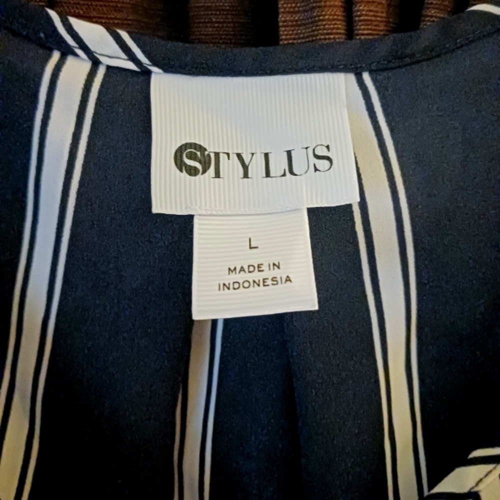 STYLUS - Picture 3 of 6